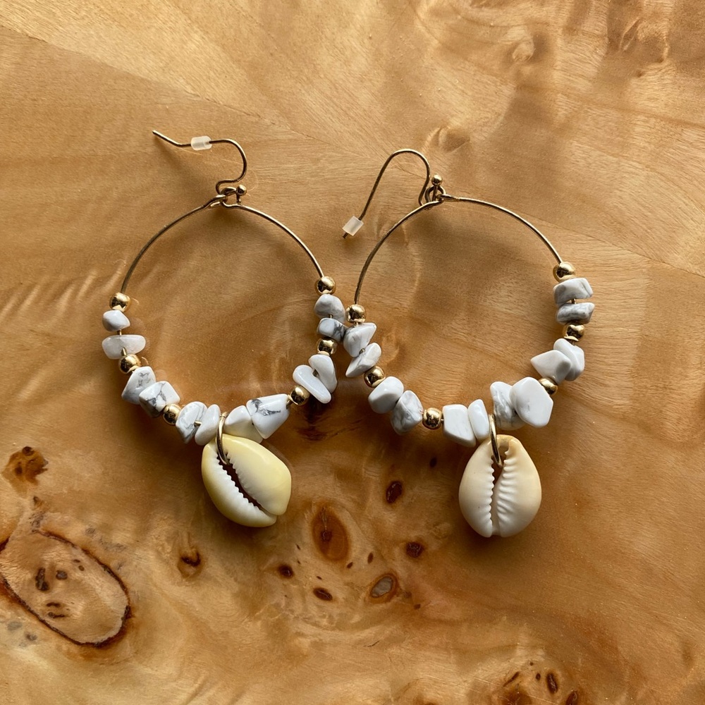 Puka hoops. Beautiful.